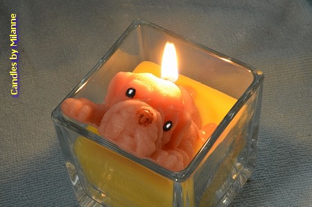 Candles by Milanne, Puppy in de Vanille vla kaars, H: 12 cm